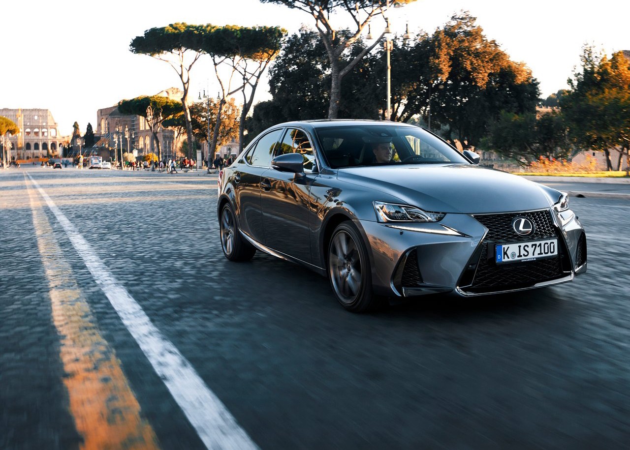 雷克萨斯is怎么样?值得购买吗?