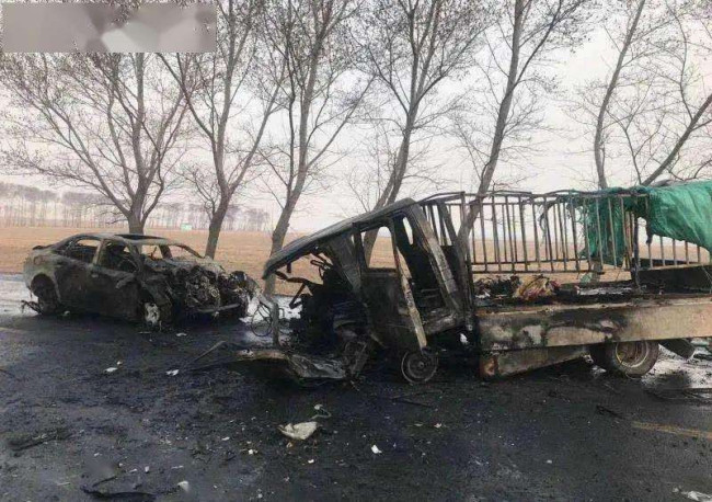 吉林松原2辆货车相撞致18人死亡，此事故是怎样发生的？