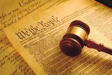 上海一父亲长期家暴并霸占精神病女儿房子，法院最终是如何判决此事的？