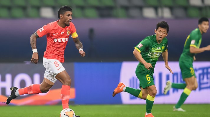 北京国安1-3不敌广州恒大的比赛里，巴坎布的表现如何？