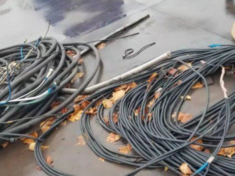 宁波三外包维修工偷剪电缆，碰到电信局局长，偷剪电缆可能带来什么后果？