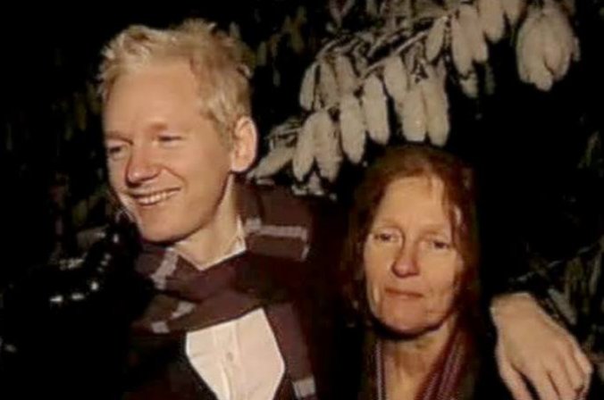 伦敦法院否决阿桑奇保释申请，他们这样做是出于哪些考虑？