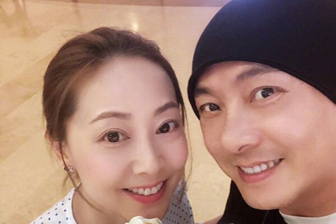 张卫健隔了531天终于见到了老婆，为什么结婚多年的他们始终无子？