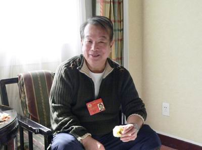 潘文石的人物简介