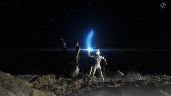 《特利迦奥特曼》第二集被网友贬得一无是处,它真的很烂吗?