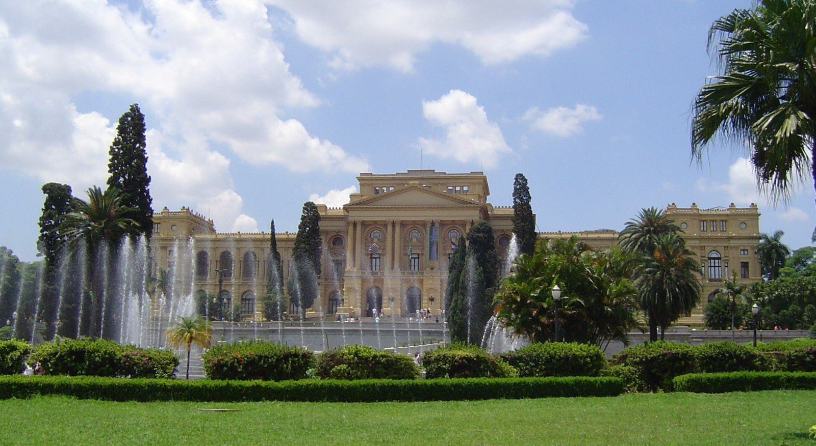 巴西的官方语言是？