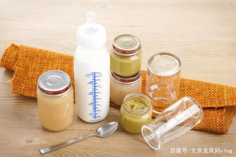 育婴师说的三段奶粉是什么意思？宝宝多大的时候就可以断奶粉了？