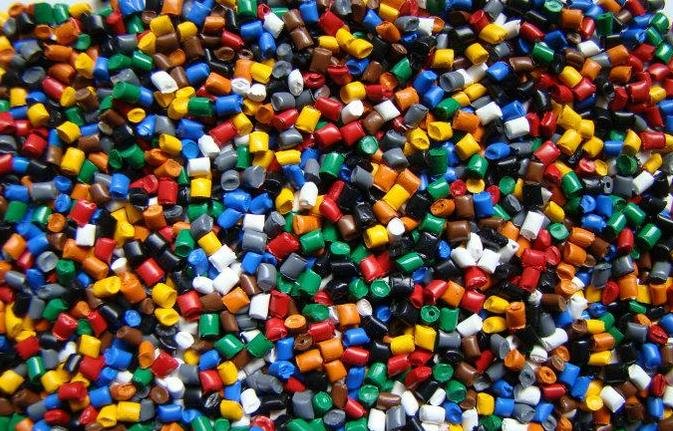 世界有多地下起了塑料雨,塑料雨的成因到底是什么?