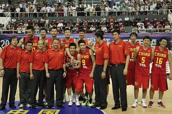 当年中国男篮的“斗牛犬”丁锦辉去哪儿了？现状如何？