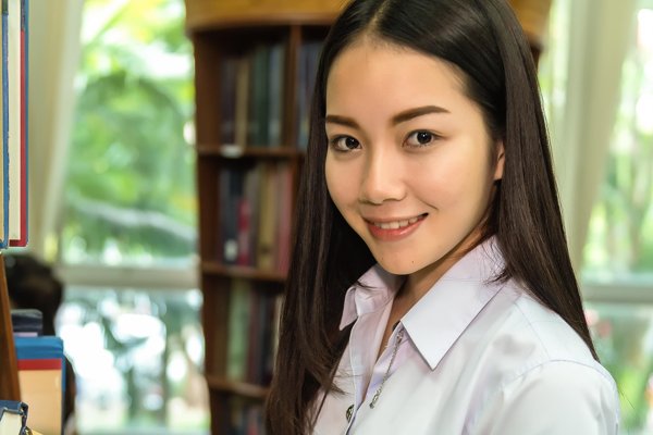 为什么很多女生会被闺蜜抢男朋友？