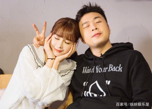 沈梦辰晒全家福为爸爸庆生，一家人其乐融融，杜海涛去哪了？