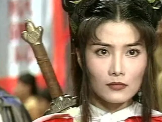 中原镖局之天地英豪里，赵燕翎和谁在一起了？