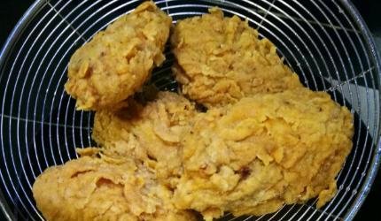 怎么做出香辣好吃的炸鸡翅？