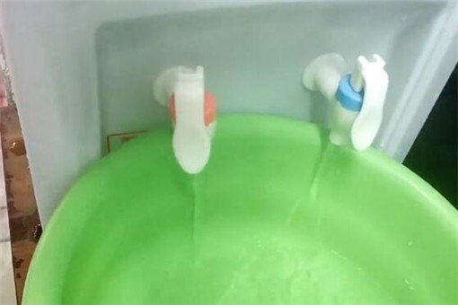 怎样正确清洗饮水机？