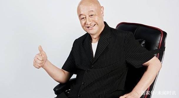 五姓家奴陈寒柏当年因卖假药被踢出相声界，现在怎么样了？