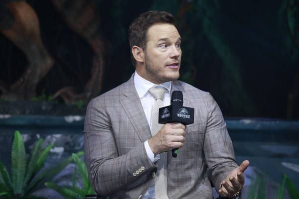 星爵”克里斯·帕拉特和未婚妻凯瑟琳·施瓦辛格要结婚了，他们相识于什么？