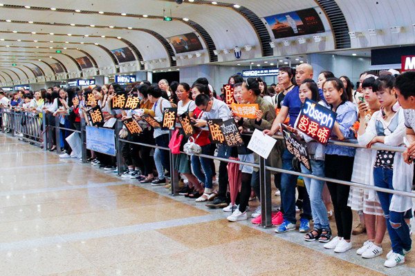 王一博发文怒斥私生，现在的私生已经猖獗到啥程度了？