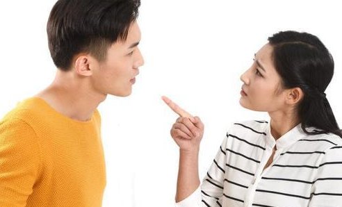 女友无理取闹的时候你会怎么做?