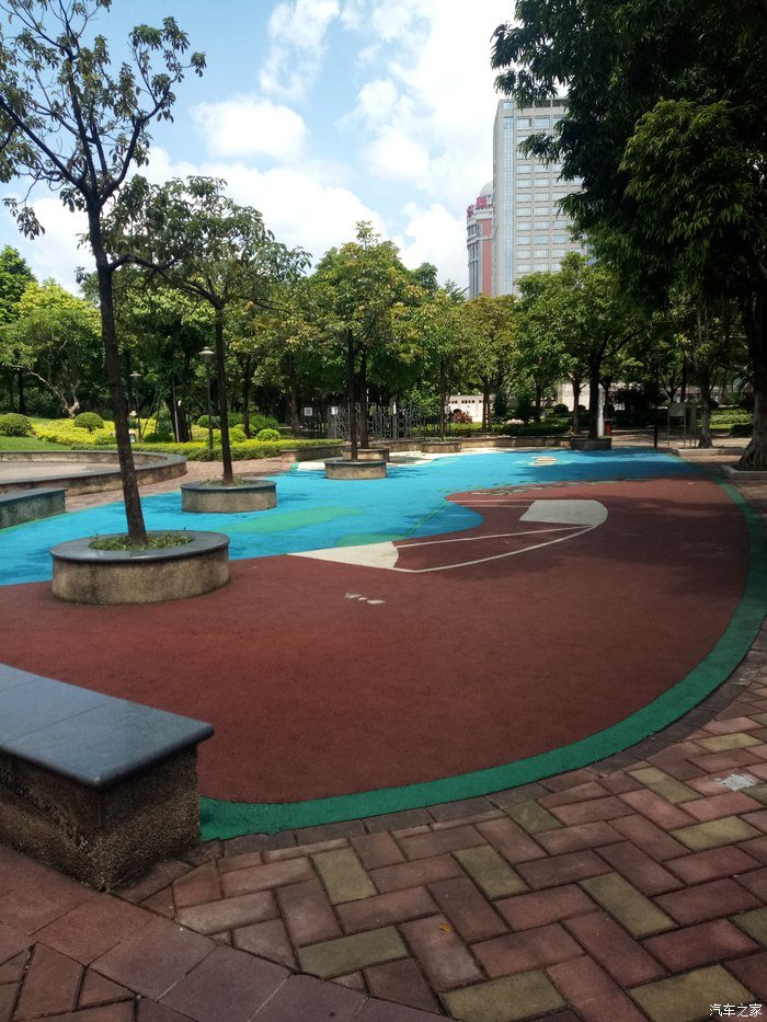 逸路有你,逸动陪我游览老城区的庄头公园