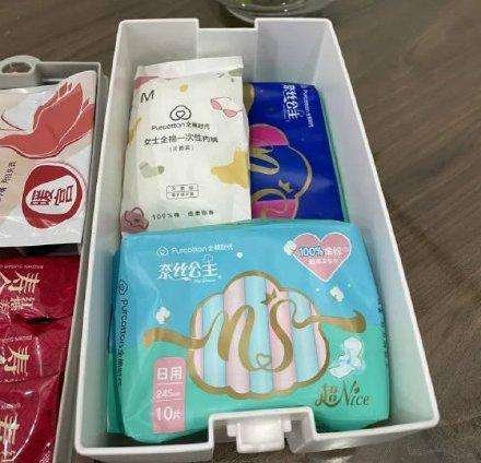 杭州一小学女厕出现月经提示牌，此举的意义何在？