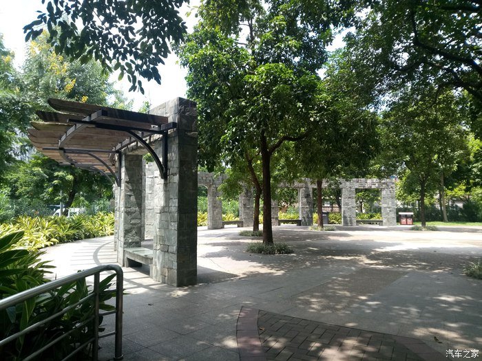 逸路有你,逸动陪我游览老城区的庄头公园