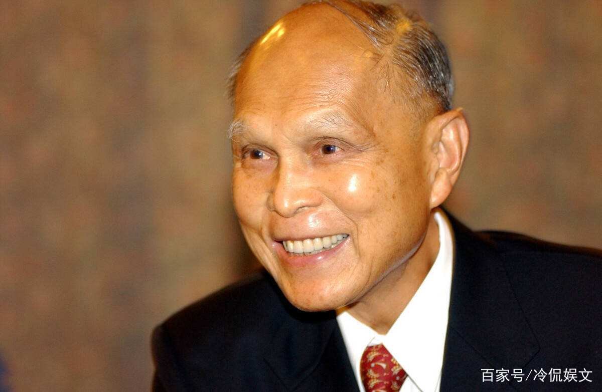 霍启刚竞选成功，郭晶晶成最大功臣，幕后帮手也浮出水面，后续如何发展？