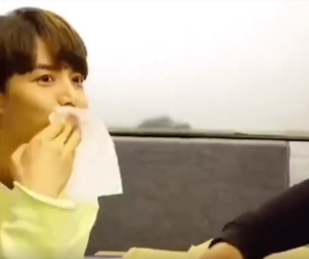 马天宇杨紫拍完吻戏之后竟然用纸巾擦嘴，是因为两人关系不好吗？