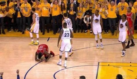 邓肯拍地哈登跪地，NBA中这些瞬间哪一个让你更心碎