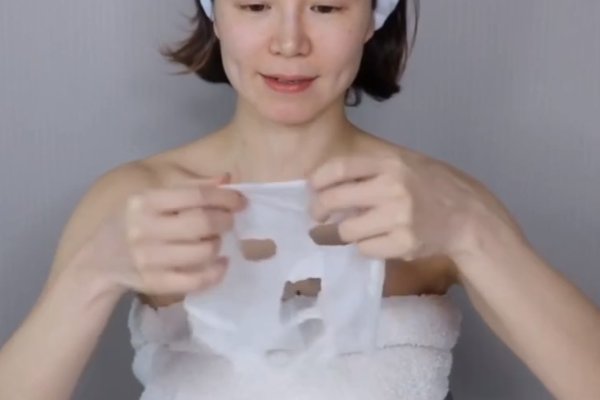 屈臣氏的燕窝面膜怎么用啊?