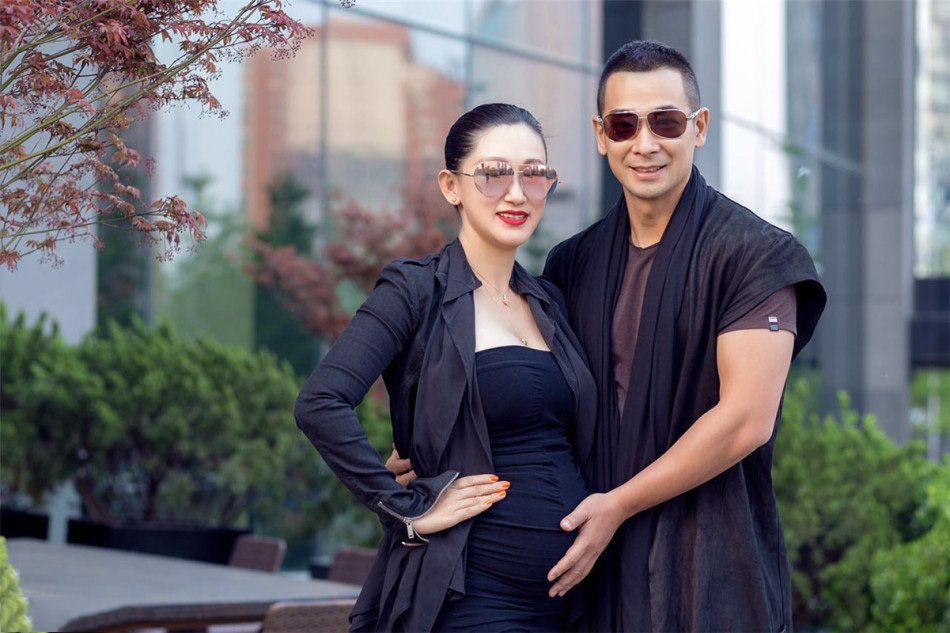 贾一平与董晓燕竟是一对，娱乐圈还有哪些令人大跌眼镜的夫妻档？