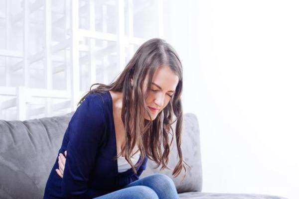 肚子咕咕叫，一直拉水？