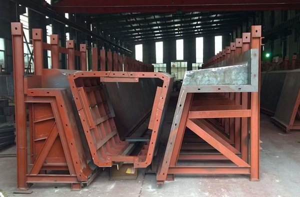 箱梁模板的组成部分有哪些?