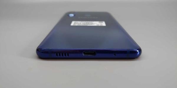 三星a8s怎么样?值得买吗?