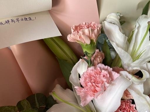 南京伤人事件一胖哥见义勇为被刺伤，救人者有无性命之忧？