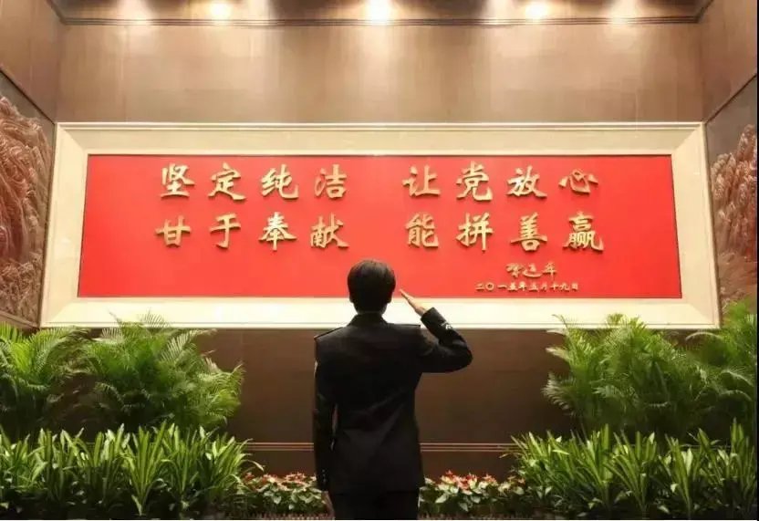 国安女警拿下潜伏10年的间谍人员，她这十年是如何度过的？