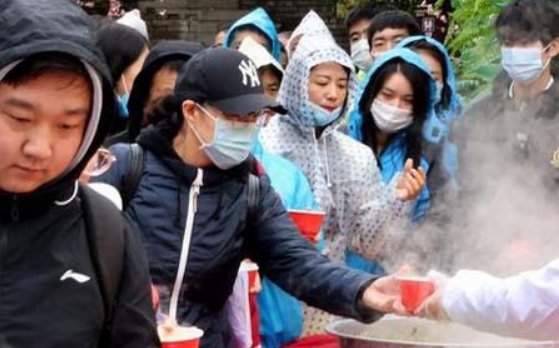 景区连续四年推出一元午餐，这到底是怎么回事呢？