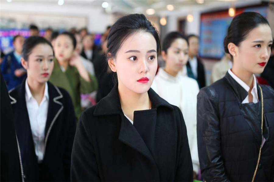 空姐的基本礼仪是什么？