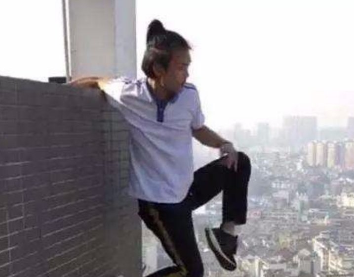 极限咏宁坠楼没有马上死 最后怎么死了