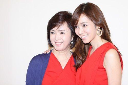 “侯佩岑道歉”被骂上热搜，她母亲林月云，当年到底做了什么？