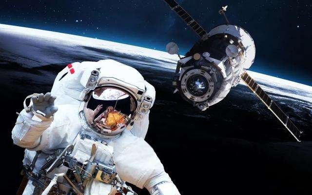 航天员翟志刚第三次出舱成功，航天员出仓会面临哪些复杂的问题？