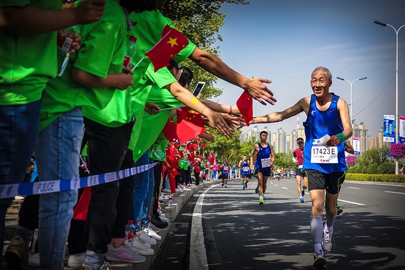 2020年北京马拉松被取消，是基于什么原因取消这大规模运动呢？