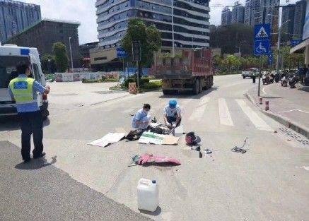 南宁汽车连撞9辆电动车致4死6伤，官方对此有何回应？