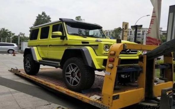 托运一辆小轿车多少钱？