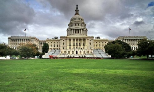 报道称沙特考虑以人民币作为对华石油贸易结算货币，这对我国有何积极影响？