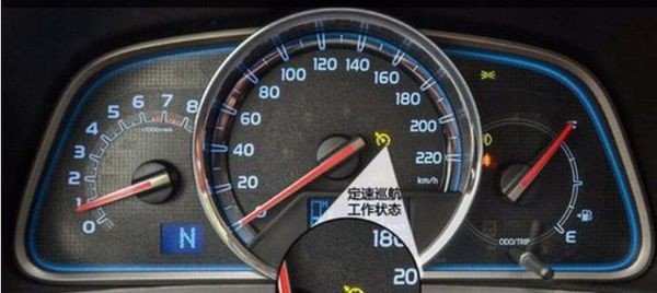 >大众 帕萨特领驭07歀1.8t 手自一躰定速巡航怎么打开