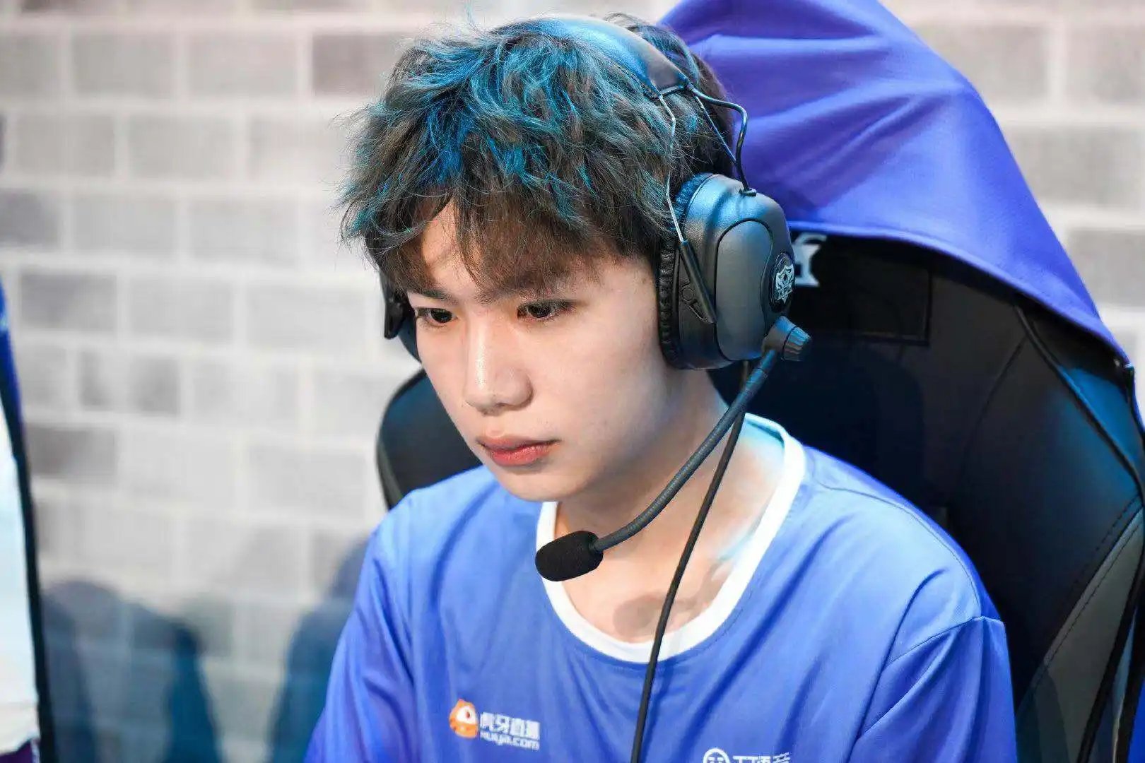 九尾干将莫邪精准命中，闪现出击单杀嬴政可！如何点评九尾的操作？