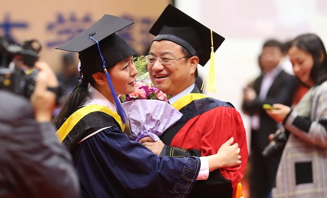 女博士被骗85万，才高八斗的权威人士是如何上当的？