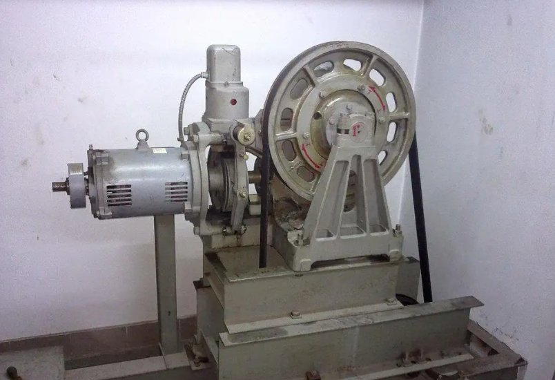 废旧电梯应该找谁回收？