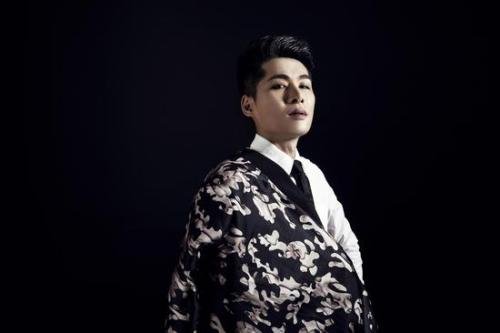 《我舍不得》歌词？