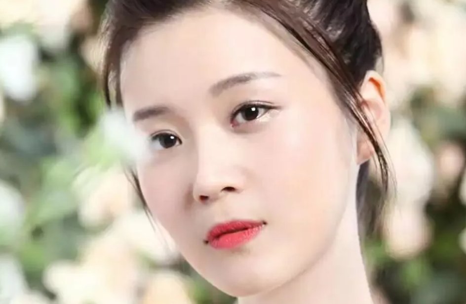 霞光里的大令谁演的